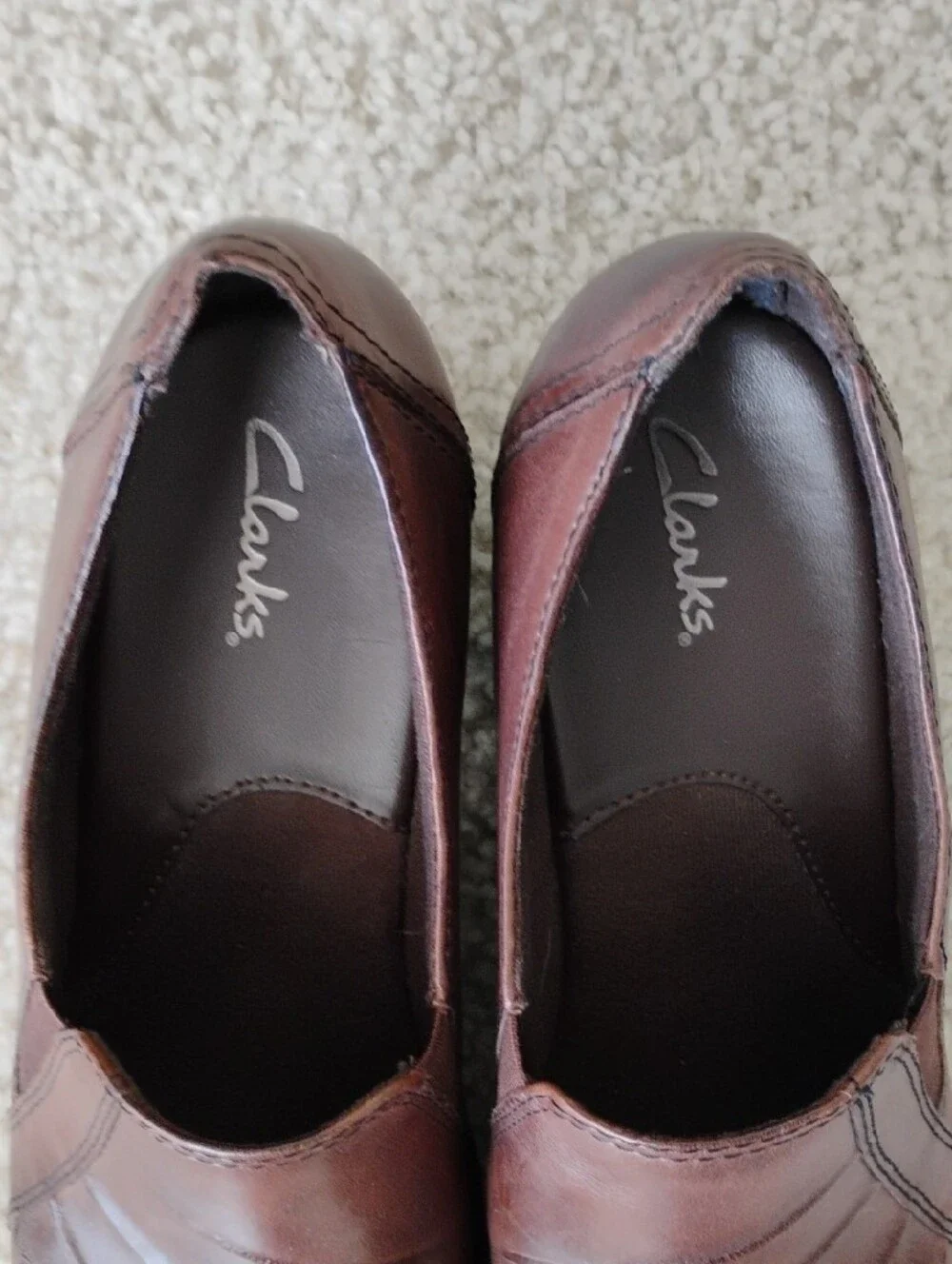 Clarks Partridge Brown Leather Slip On Comfort Loafers Block Heel Pleated LN 8